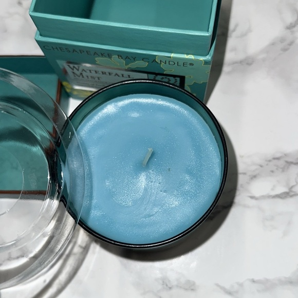 Chesapeake Bay Waterfall Mist Candle brand new in box - Picture 5 of 8